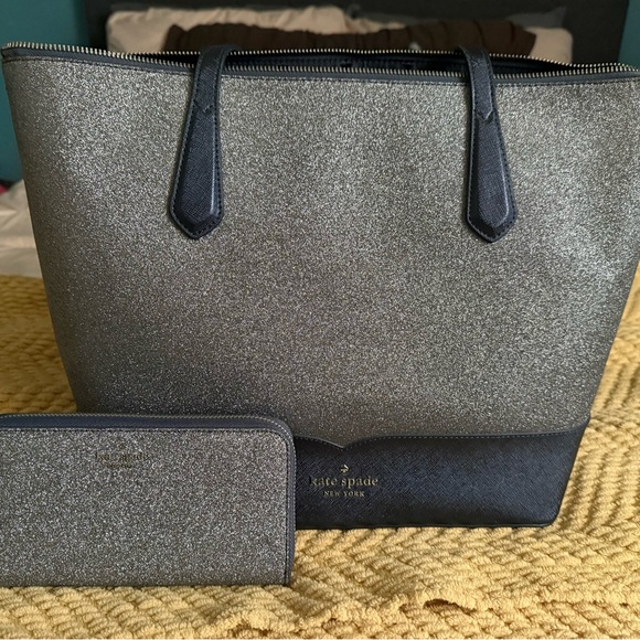 kate spade Sparkling Silver Handbag and matching zip wallet - Picture 2 of 7
